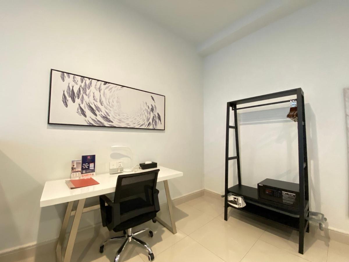The Bridge Club Hotel Пном Пен Екстериор снимка