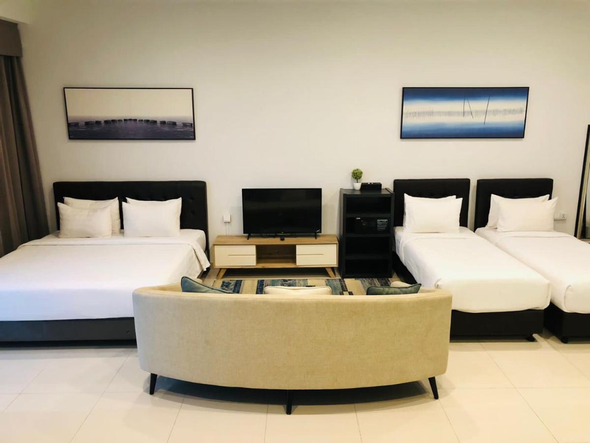 The Bridge Club Hotel Пном Пен Екстериор снимка