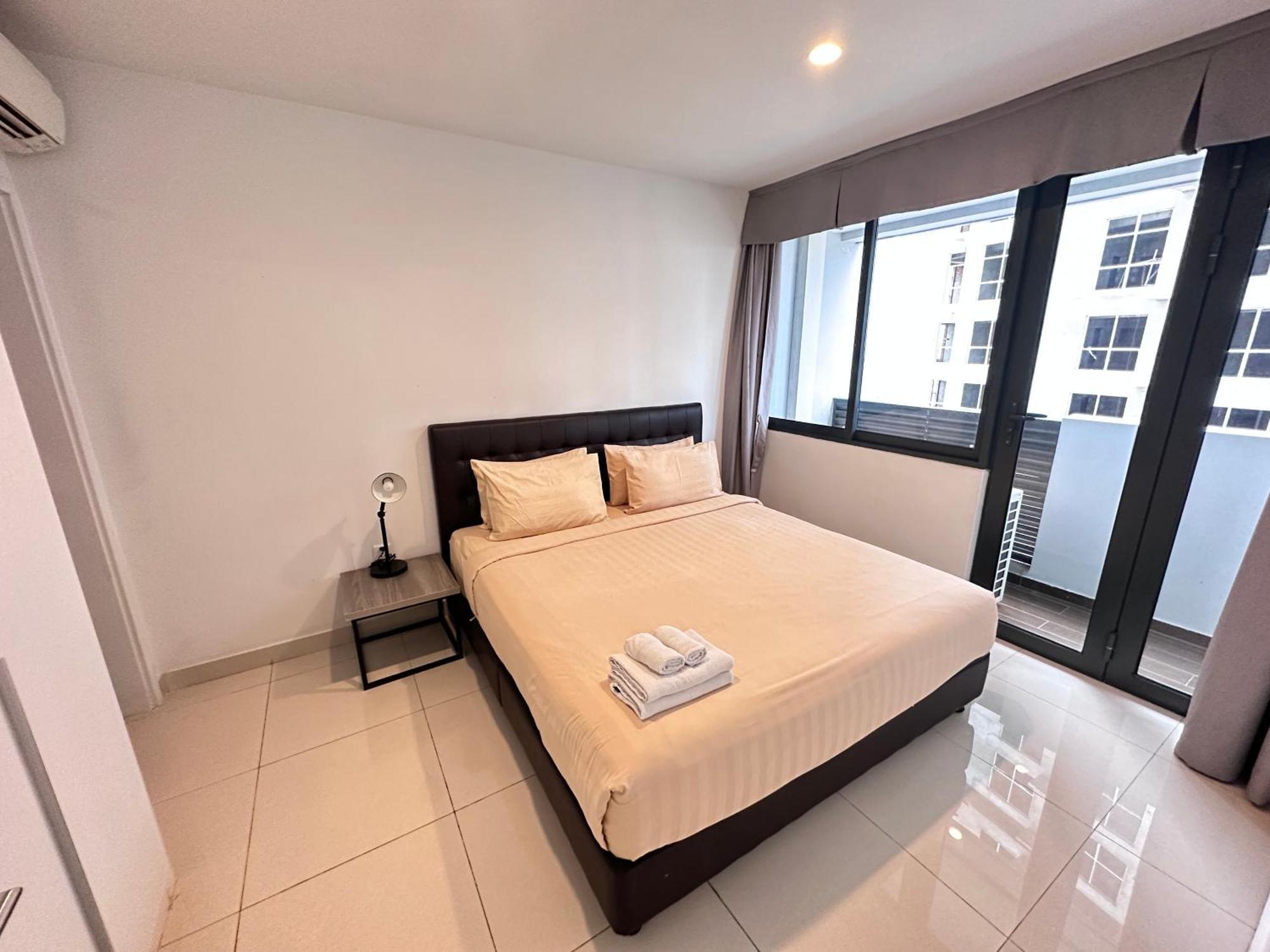 The Bridge Club Hotel Пном Пен Екстериор снимка