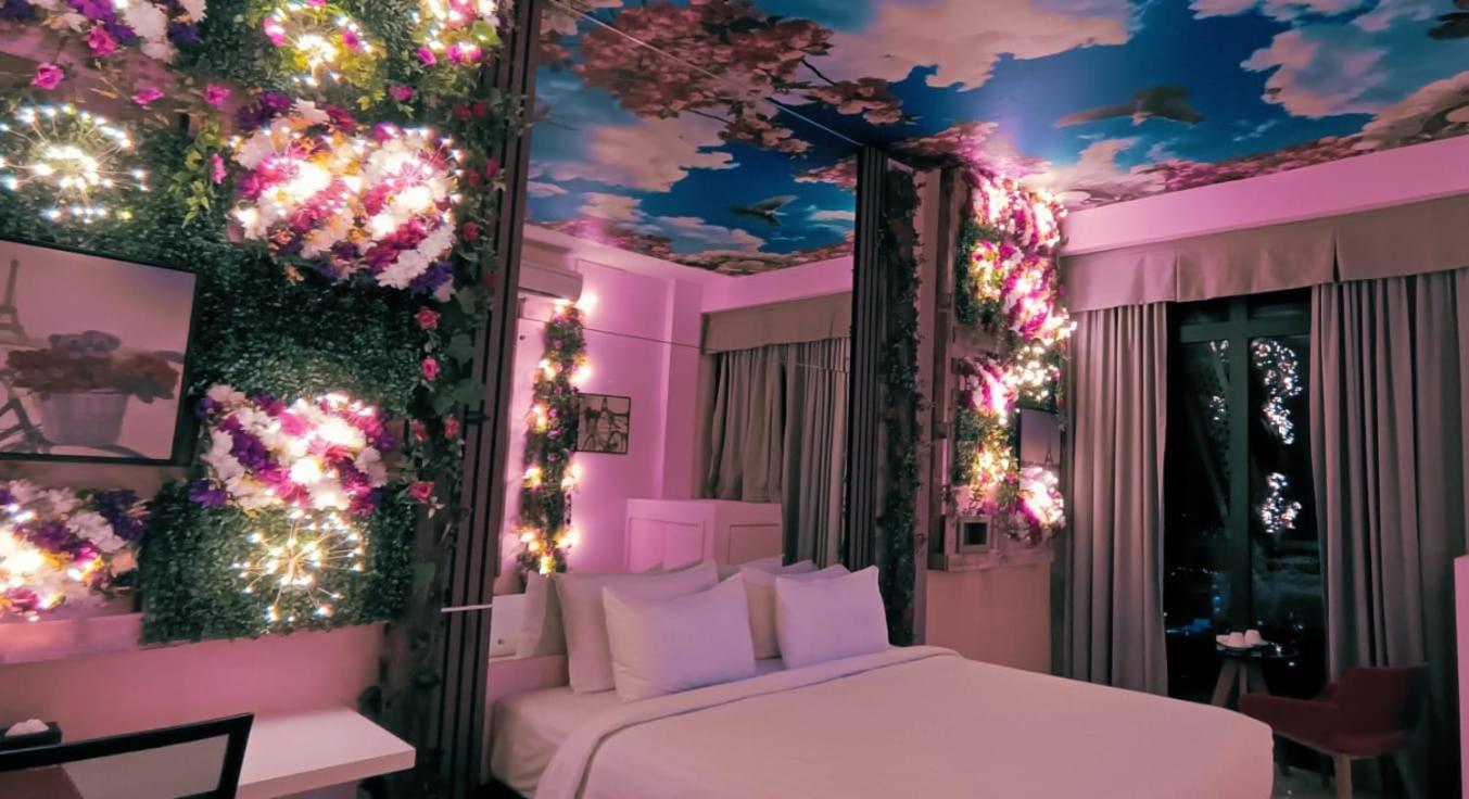 The Bridge Club Hotel Пном Пен Екстериор снимка