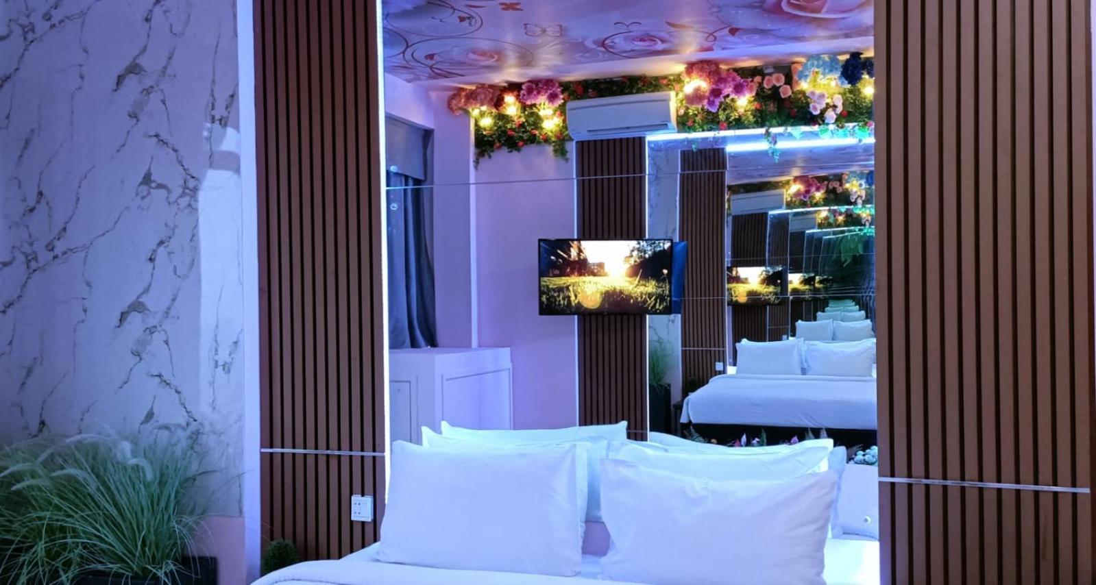 The Bridge Club Hotel Пном Пен Екстериор снимка