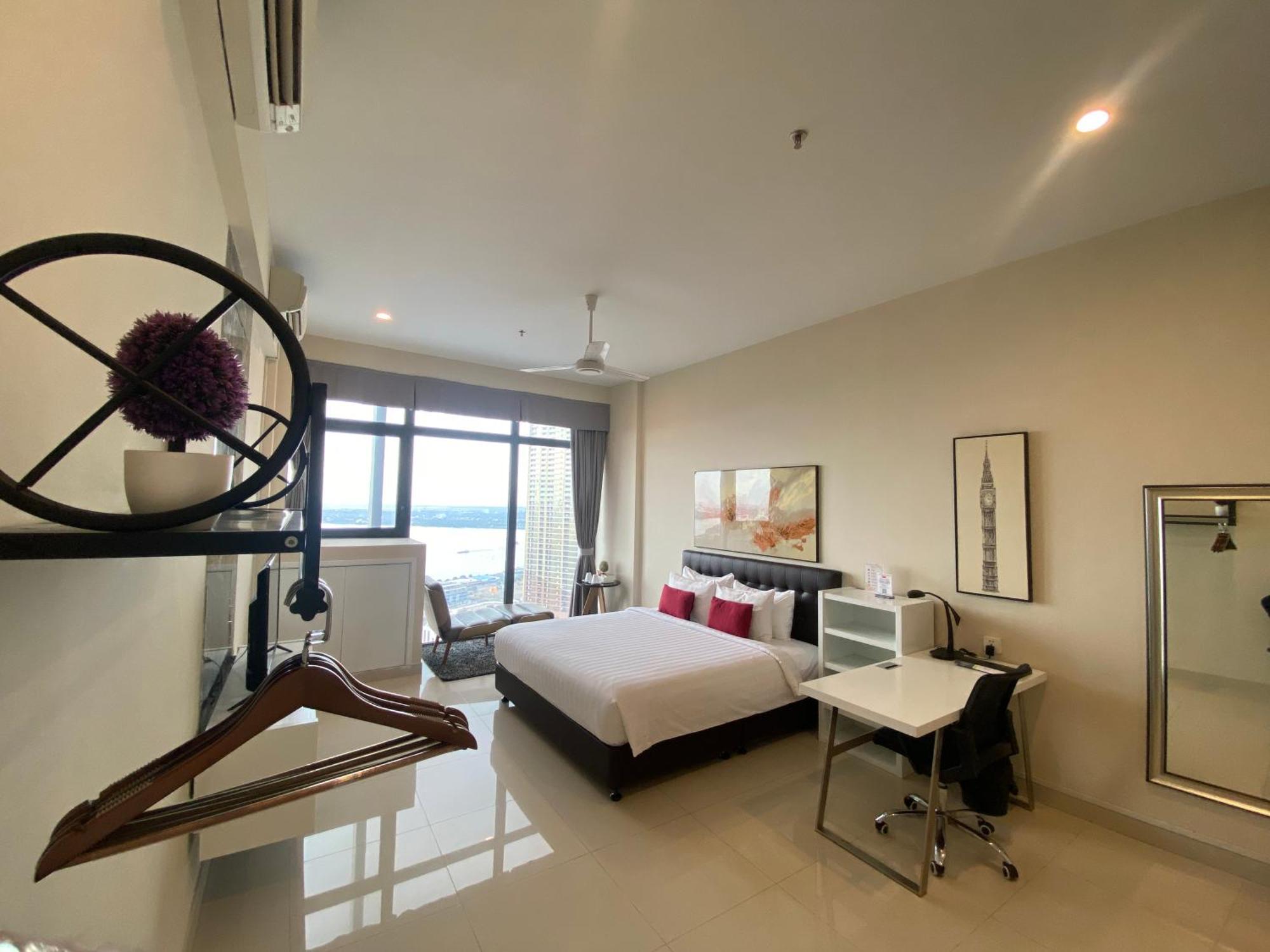 The Bridge Club Hotel Пном Пен Екстериор снимка