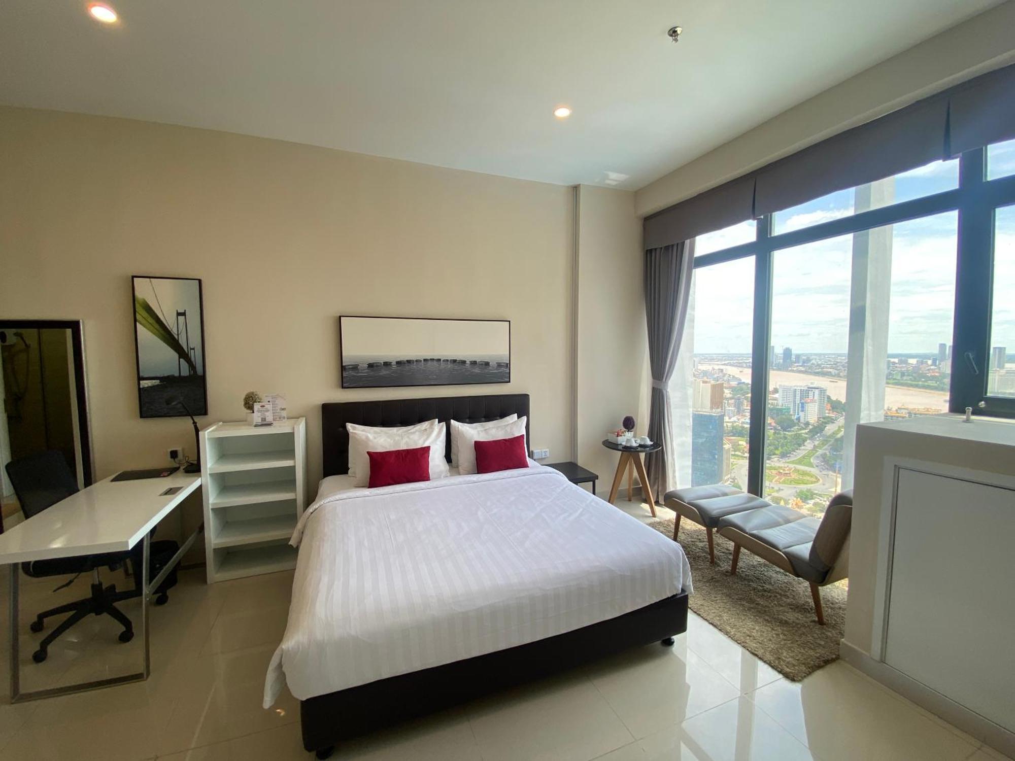 The Bridge Club Hotel Пном Пен Екстериор снимка