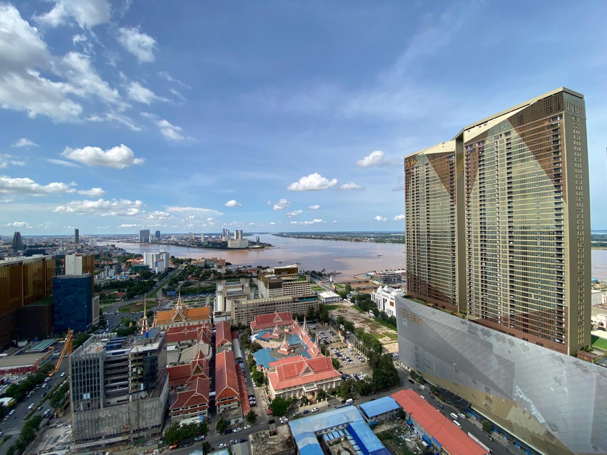The Bridge Club Hotel Пном Пен Екстериор снимка