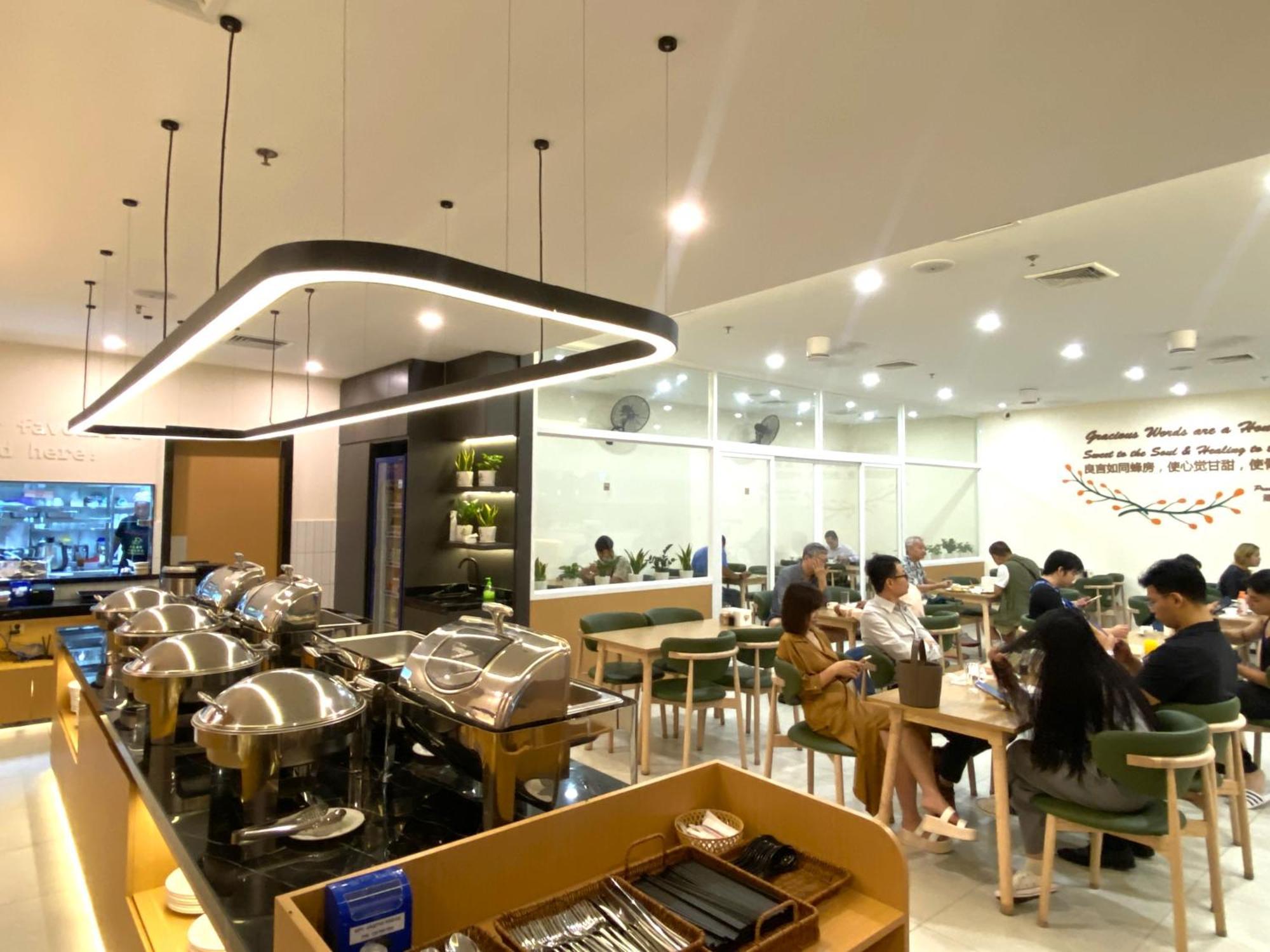 The Bridge Club Hotel Пном Пен Екстериор снимка