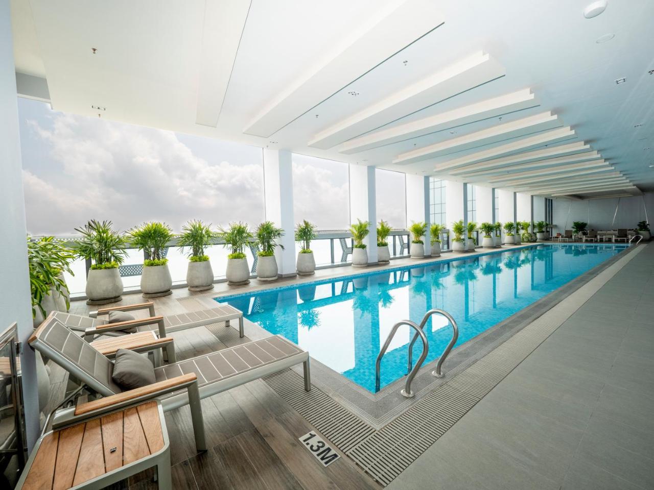 The Bridge Club Hotel Пном Пен Екстериор снимка